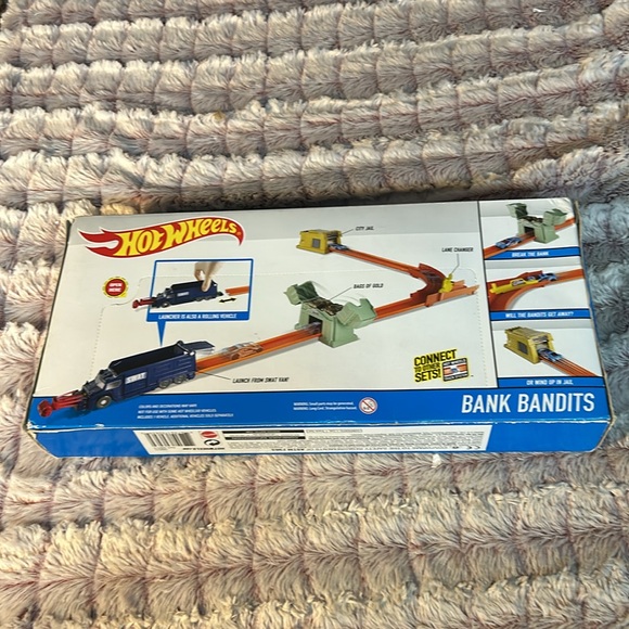 Hot Wheels BANK BANDITS Deluxe Action Fall Track System Set - Picture 2 of 2